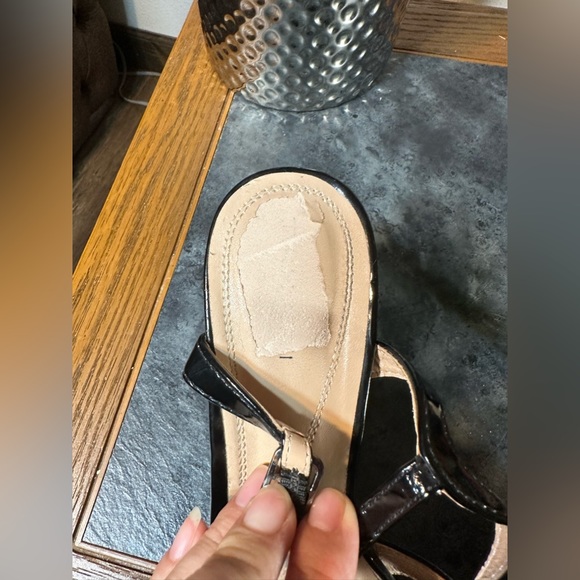 Sexy Tahari Black strapy Patent Heels size 8.5 - Picture 8 of 12